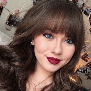 Meet your Posher, Maddie